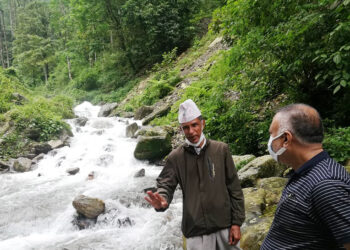 झरनामा पर्यटक बढेसँगै पानी दूषित