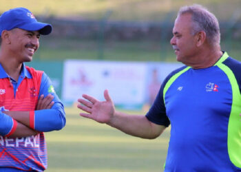 क्रिकेटका मुख्य प्रशिक्षक वाट्मोरले दिए राजीनामा