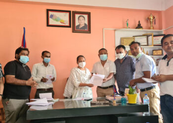 घर बहाल र कर छुट गर्न बिर्तामोड उवासंघको माग