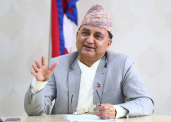 एमालेको अध्यक्षका लागि योग्य छु : ईश्वर पोखरेल