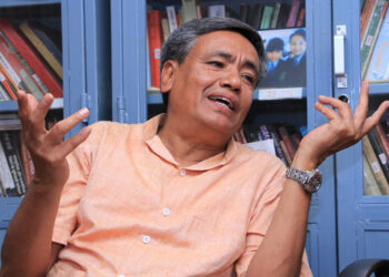 ‘सरकार बनाउने र भत्काउने खेलबाट माओवादी बाहिर निस्कनुपर्छ’