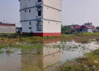 ट्याङ्की सफा गरेको फोहोर पानी जमेपछि स्थानीय आक्रोशित