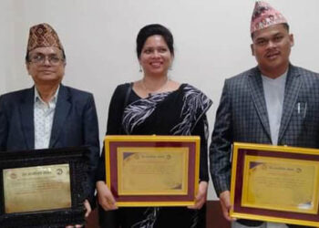 राष्ट्रपतिद्वारा पत्रकार विद्रोही, मायामितु र प्रदीप सम्मानित