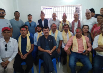 माओवादी केन्द्रका मेचीनगर इञ्चार्जसहित दर्जनौं नेता एमालेमा समाहित