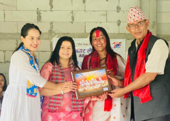 लेडी जेसीजको पूर्व अध्यक्ष समाजमा टिका