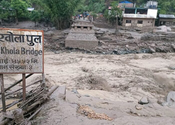 पाँचथरमा बाढी : ५ जना बेपत्ता, ५ वटा पुल बगायो