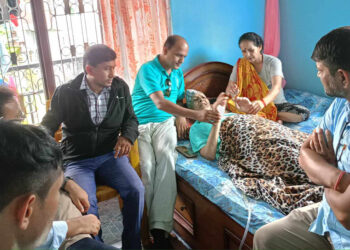 चौतारीले गर्यो अग्रज पत्रकार पाठकलाई सहयोग