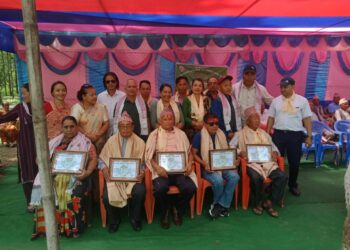 मागुरमाडी वनकाे सभामा पूर्व अध्यक्षहरु सम्मानित