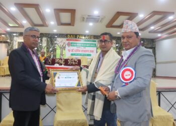 पत्रकार पुरीसहित ८ जना सम्मानित