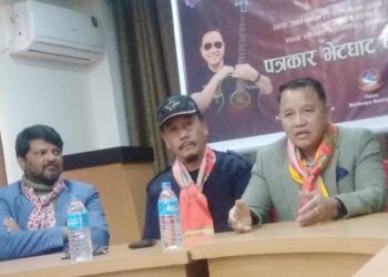 पूर्व काउन्सिलरले काँकरभिट्टामा धुमधमका मच्चाउने