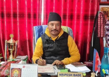 वडाध्यक्ष १५ लाख घुससहित पक्राउ