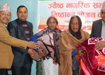 सिम्रिकले बाढ्यो बह्रदशीका १०० जनालाई कम्बल