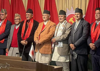 एमालेका मनोनित ६ केन्द्रीय सदस्यले लिए शपथ
