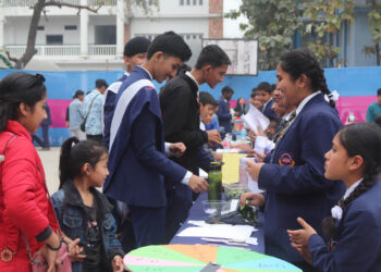 बाल्मीकिका विद्यार्थीले बनाए प्लाष्टिकबाट पेट्रोल