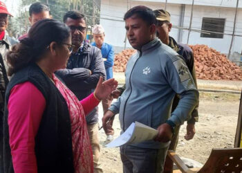मेचीनगरमा कारखाना र ग्यारेजहरूको अनुगमन