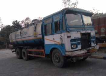 इन्धन बोकेको भारतीय ट्याङकरबाट अवैध सामान बरामद