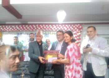 पत्रकार र एम्बुलेन्स चालक पुरस्कृत