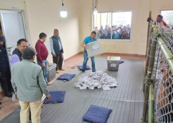 कांग्रेसका डम्बर खड्काकाे अग्रता