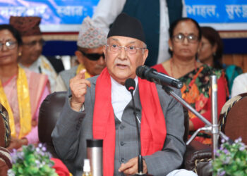 समीकरण बनाउन प्रधानमन्त्री प्रचण्डको साहसिक निर्णय : ओली