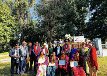 थोप्लेबिरानको सभा : एकल संघर्षशील महिलाहरु सम्मानित