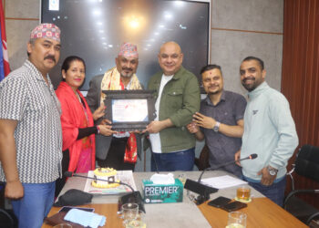 घिमिरेले जन्मोत्सवमा गरे ‘व्यवसायी राहत कोष’ मा सहयोग
