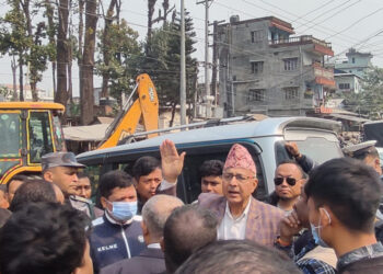 तत्काल स्थानीय व्यापारीलाई नहटाउन नगरप्रमुखको आग्रह