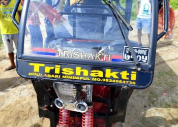मेचीनगरमा सिटी रिक्सा पल्टिदा चालककाे मृत्यु
