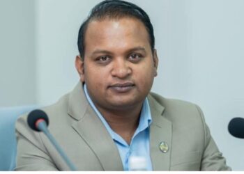 श्रममन्त्री साह पदमुक्त