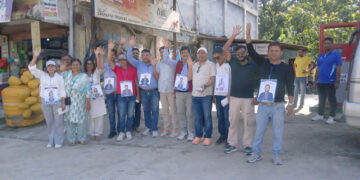 बाणिज्य संघको चुनाव : उम्मेदवारहरु भोट माग्दै व्यवसायीको पसल–पसलमा