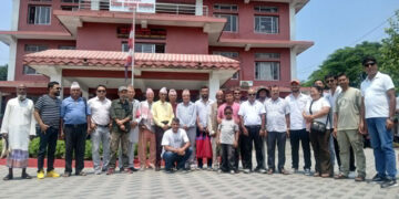 प्रधानमन्त्रीलाई पुग्ने गरी हात्ती पीडितले सीडीओलाई बुझाए १२ हजार हस्ताक्षर